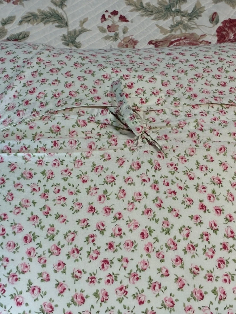 Vintage Rose reversible Floral Quilted Bedspread accent pillows 1 sham
